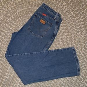 Wrangler 5 pocket straight leg jeans